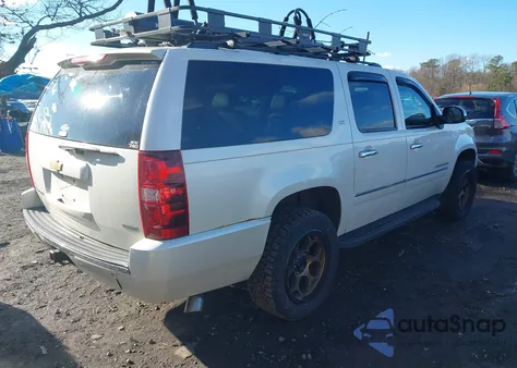 2010 Chevrolet Suburban 1500 Ltz z USA, uszkodzony, nr VIN 1GNUKKE36AR211783